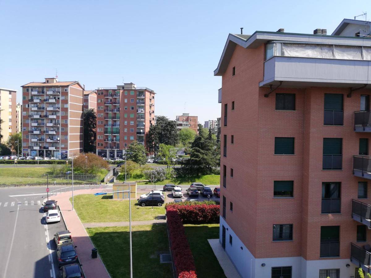 Sweet Home Milano B&B 圣多纳托-米拉内塞 外观 照片